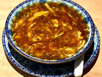 Sopa de Aleta de Tiburón con Cangrejo