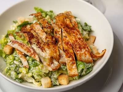 Ensalada César de Pollo