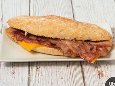 Bocadillo Bacon con Queso