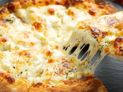 Pizza cuatro quesos (32 cm)