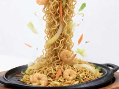 Tallarines Chinos Especiales a la Plancha