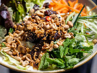 Bun Noodles con Ternera Marinada