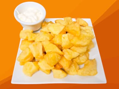 Ración de Patatas con salsa Ali Oli