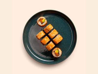 Uramaki California Salmón Tobiko