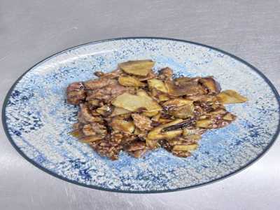 46. Ternera con Bambú y Setas
