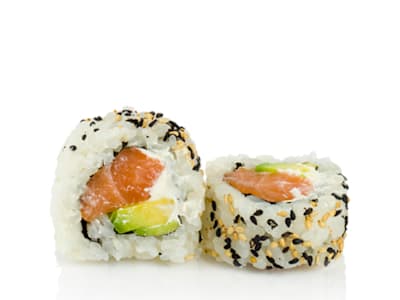 55. Salmón Queso Roll