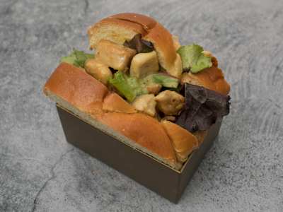 Brioche de Pollo con Miel y Mostaza