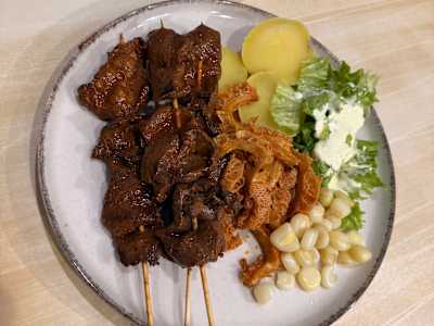 Anticuchos con rachi
