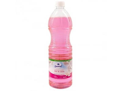 Friegasuelos flor de cerezo Carrefour Essential 1,5 l.
