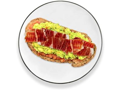 Tosta de Aguacate y Jamón Ibérico