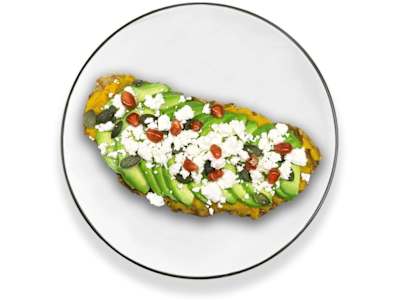 Tosta de boniato asado, feta y tzatziki