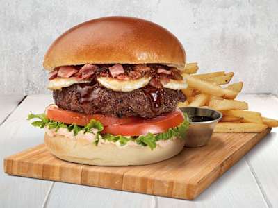 WHISKEY - GLAZE CABRA CHEESE BURGER