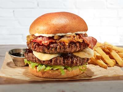 ULTIMATE FRIDAYS SIGNATURE WHISKEY-GLACE BURGER