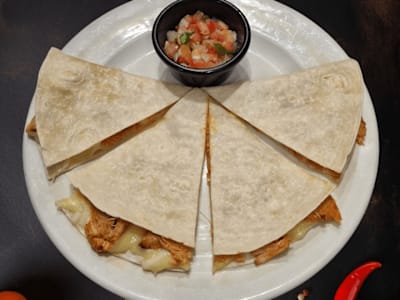 Big quesadilla de pollo chipotle