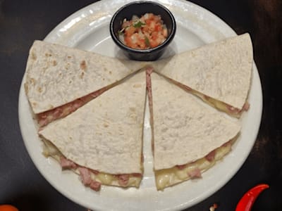 Big quesadilla de jamón