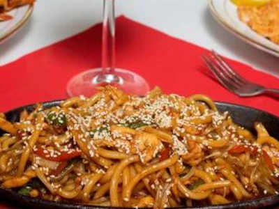 98B. Udon con Pollo Teriyaki