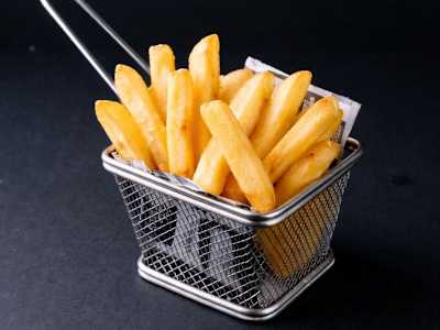 RACIÓN DE PATATAS FRITAS