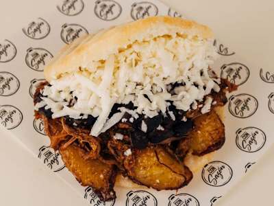 Arepa de Pabellón