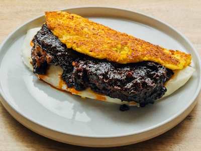 Cachapa con asado negro