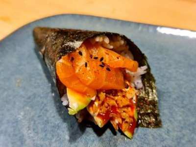 Temaki Spicy Salmon