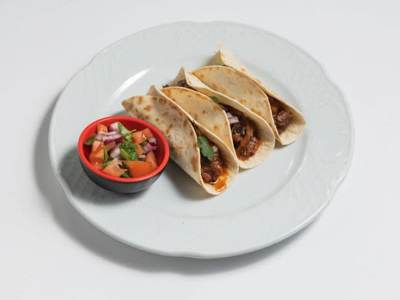 Tacos de Tinga de ternera picante