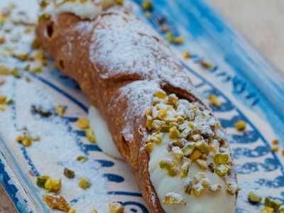 Cannolo siciliano a la ricotta