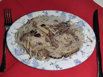 26C. Fideos de Arroz con Ternera sin gluten