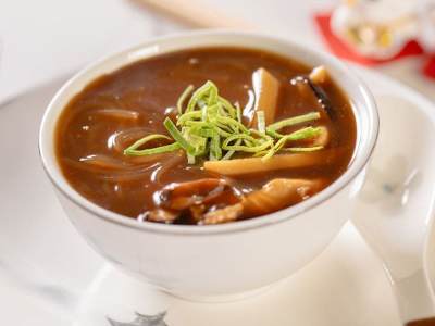 16. Sopa de Aleta de Tiburón