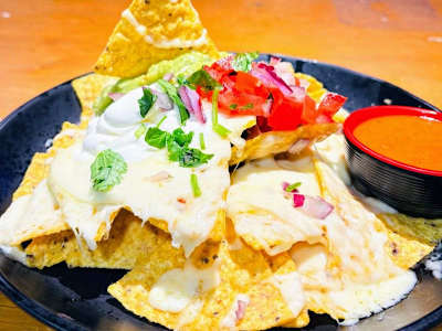 Nachos con guacamole