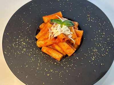 PASTA CON TOMATE