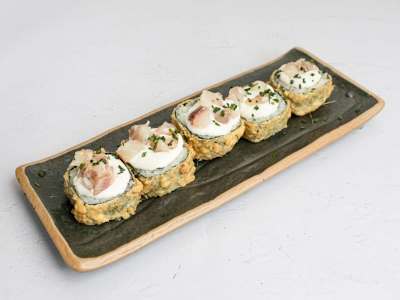Maki tartar tempurizado (12pzs.)