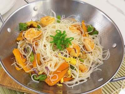 Fideos de Arroz Fritos con Gambas Sin Gluten