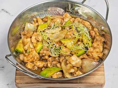 60. Pollo al Curry y Leche de Coco