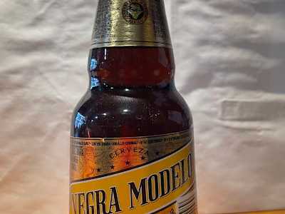 Cerveza Modelo negra (33 cl.)