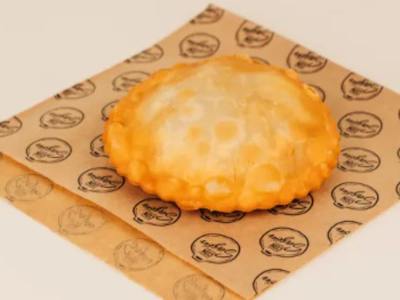 Pastelito de jamón y queso