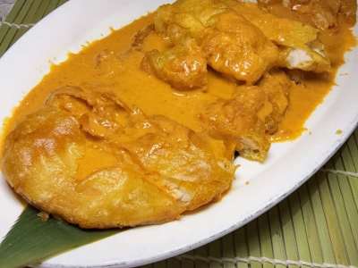 Pollo Frito al Curry Rojo y Leche de Coco
