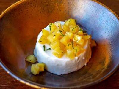 Flan de Coco y Mango