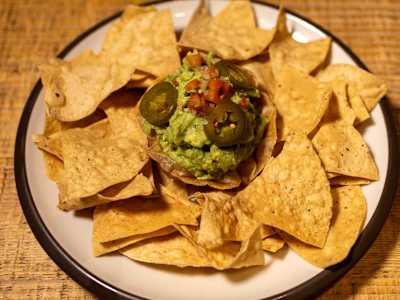 GUACAMOLE CON TOTOPOS