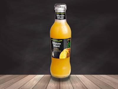 Zumo Piña