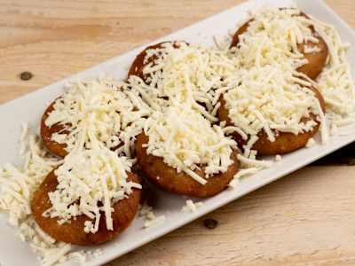 Arepitas Dulces con queso rallado