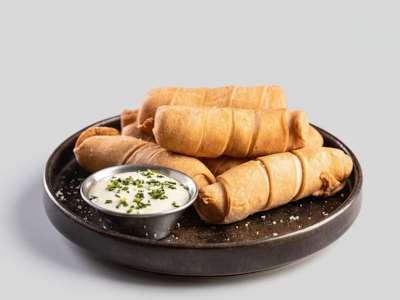 TEQUEÑOS DE QUESO