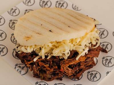 Arepa Pelúa