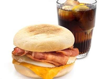 MENÚ CON BEBIDA - EGG MUFFIN