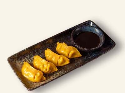 Gyozas de Pollo al Curry Japonés.