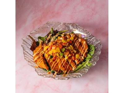 Ensalada de Pollo Katsu