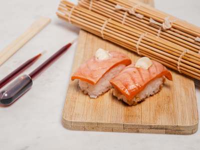Nigiri 09 Salmón flambeado