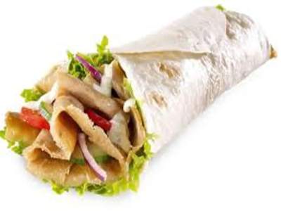 Durum kebab con patatas fritas dentro