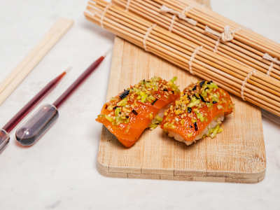 Nigiri 10 Salmón furikake