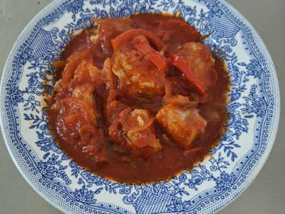 ATÚN CON TOMATE.