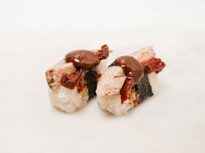 Nigiri 19 Solomillo y Tomate